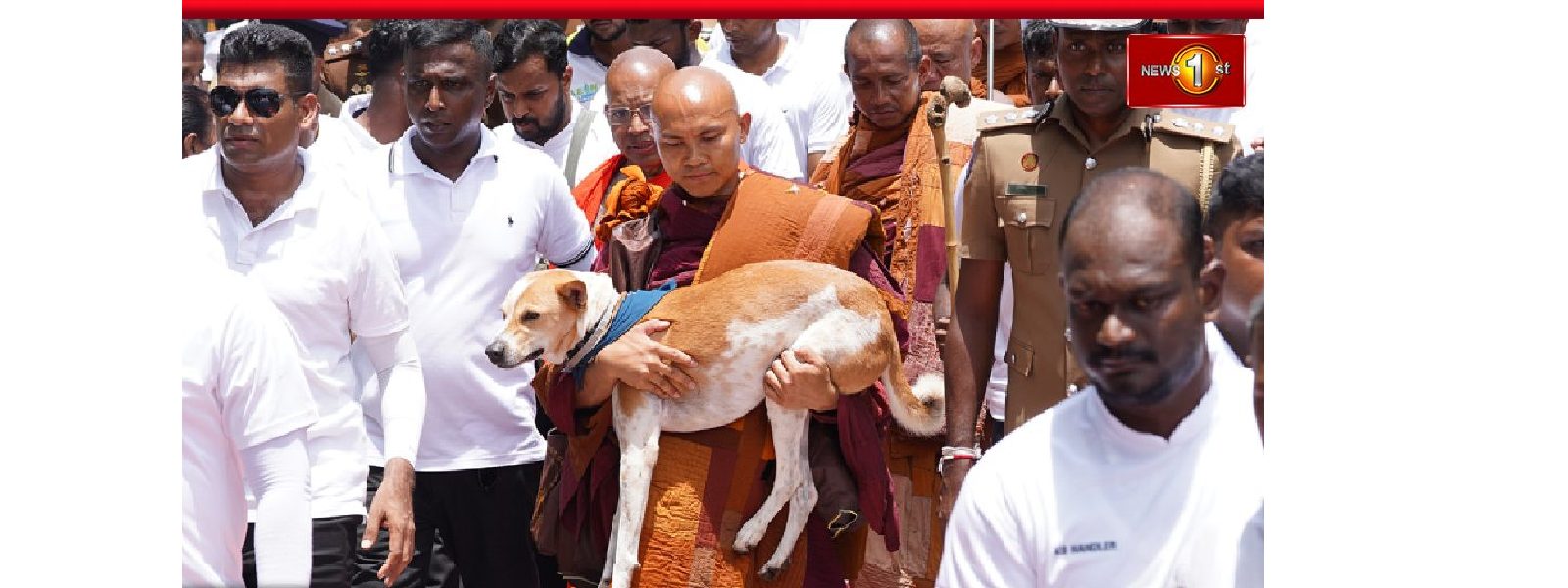 පඤ්ඤාකර හිමි ආලෝකා ද කැටුව දිවයිනෙන් පිටව යයි